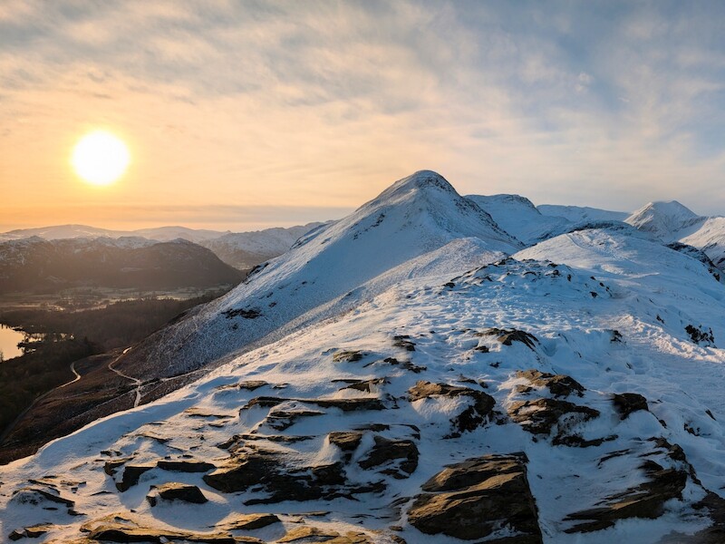 Panoramic views of Cat Bells and the Derwent Fells to the right - © Copyright 2025 Peter Burlingham, Days In The Lakes