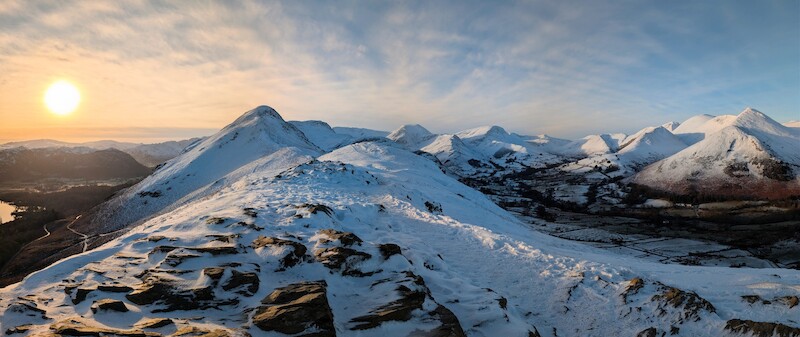 Panoramic views of Cat Bells and the Derwent Fells to the right - © Copyright 2025 Peter Burlingham, Days In The Lakes